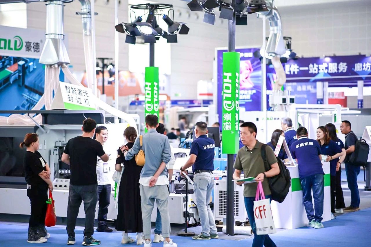​CIFF 上海2025虹桥软体家居设备展——打造更高效的软体智造方案！